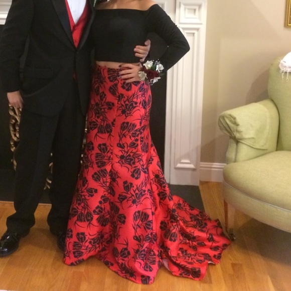 Dresses & Skirts - Prom dress